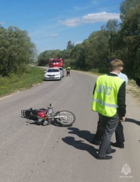 Спасатели МЧС принимали участие в ликвидации ДТП в  Бабынинском районе, 3 км автодороги «Бабынино-Антопьево»